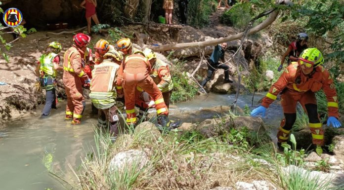 bomberos rescatan