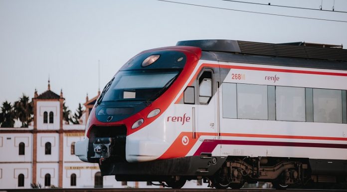 Cómo conseguir los abonos gratuitos de Cercanías y Media Distancia de Renfe