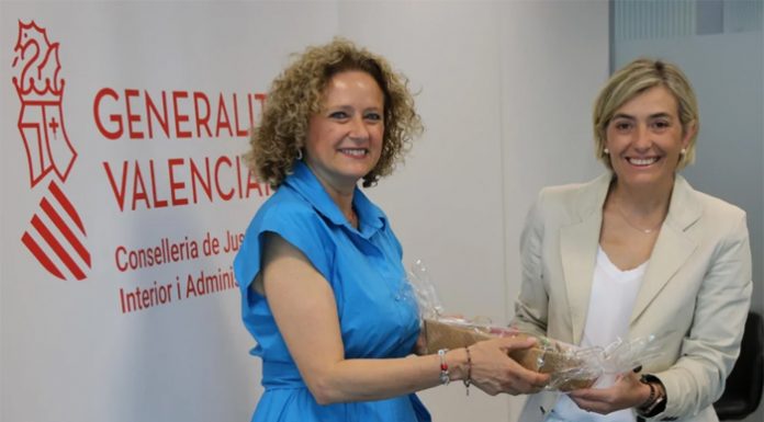 Folgado visita a la consellera Elisa Núñez para abordar el futuro del Palacio de Justicia