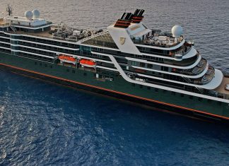 El lujoso crucero Seabourn Pursuit llega al Puerto de Valencia