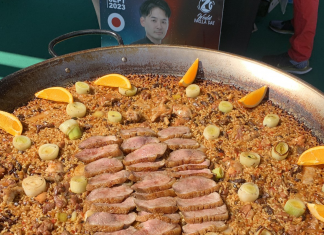 Un arroz de pato a la naranja y puerro se convierte en la mejor paella de 2023