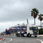 El temporal obliga a mantener el puerto de Valencia cerrado con olas de casi 7 metros