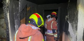 Encuentra a un hombre acuchillado durante el incendio de un piso en Monteolivete
