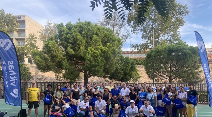 Vithas forma a los voluntarios del Maratón Valencia en técnicas de reanimación