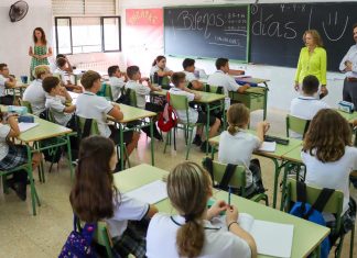 Las familias valencianas ya pueden elegir colegio para el curso 25/26: fechas clave y cómo solicitar plaza