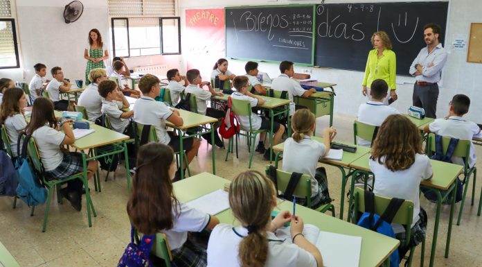 Novedades del curso escolar 2024/25: nuevas asignaturas, guarderías gratuitas y más FP Las familias valencianas ya pueden elegir colegio para el curso 25/26: fechas clave y cómo solicitar plaza