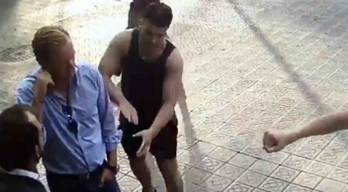 Así roban a turistas relojes de lujo por el centro de Valencia