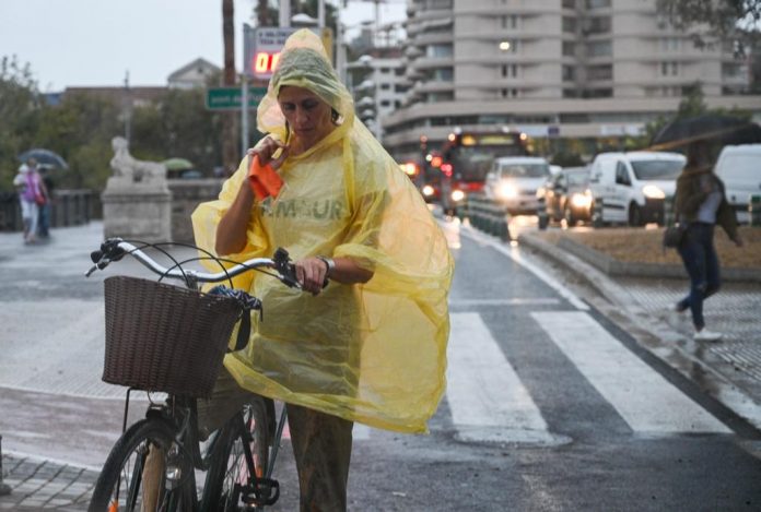 Valencia vivirá una jornada de lluvias antes de la llegada del 'veranillo de San Martín'