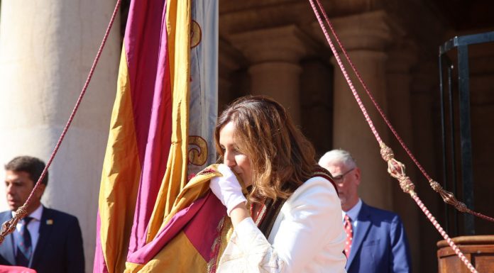 Vídeo: Bajada de la Real Senyera