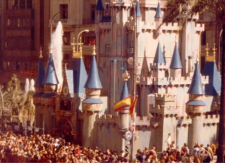 100 años de Disney: la relación de amor con las Fallas de Valencia