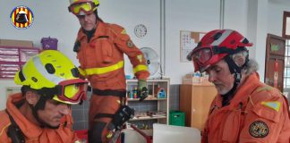 Rescatan a un niño de un colegio de Gandía al atascar la cabeza en una silla