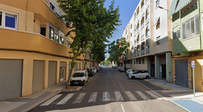 Asesinan de dos disparos a un joven en Benetússer