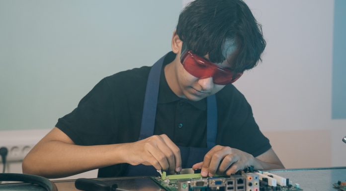 Universidad y ChatGPT: así ha cambiado la IA las formas de estudiar para el futuro