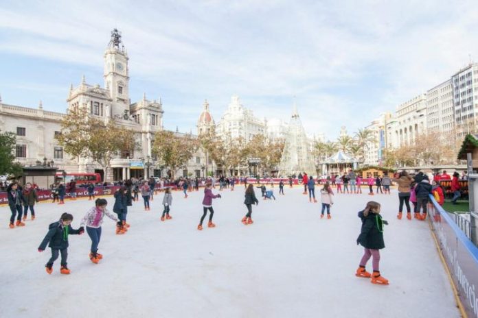 La pista de patinaje regresa al centro de Valencia