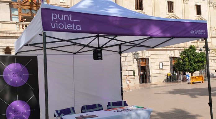 Valencia instalará 6 puntos violeta contra la violencia sexual en Fallas Valencia instalará 6 puntos violeta contra la violencia sexual en Fallas