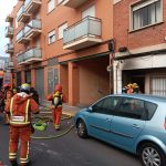 Un fallecido y un herido grave en el incendio de una vivienda en Burjassot