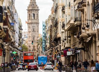 Valencia cambia las reglas de los pisos turísticos y liberará 5.000 viviendas