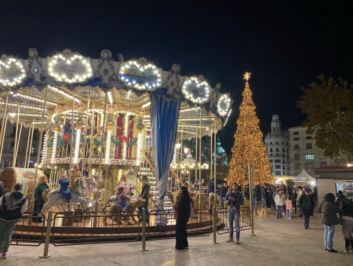 Valencia competirá con Vigo en Navidad y triplicará su presupuesto para iluminar la ciudad