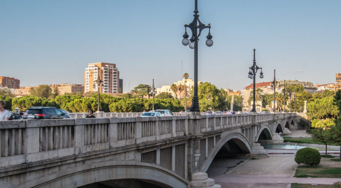 El puente de Aragón perderá un carril de circulación para el tráfico privado