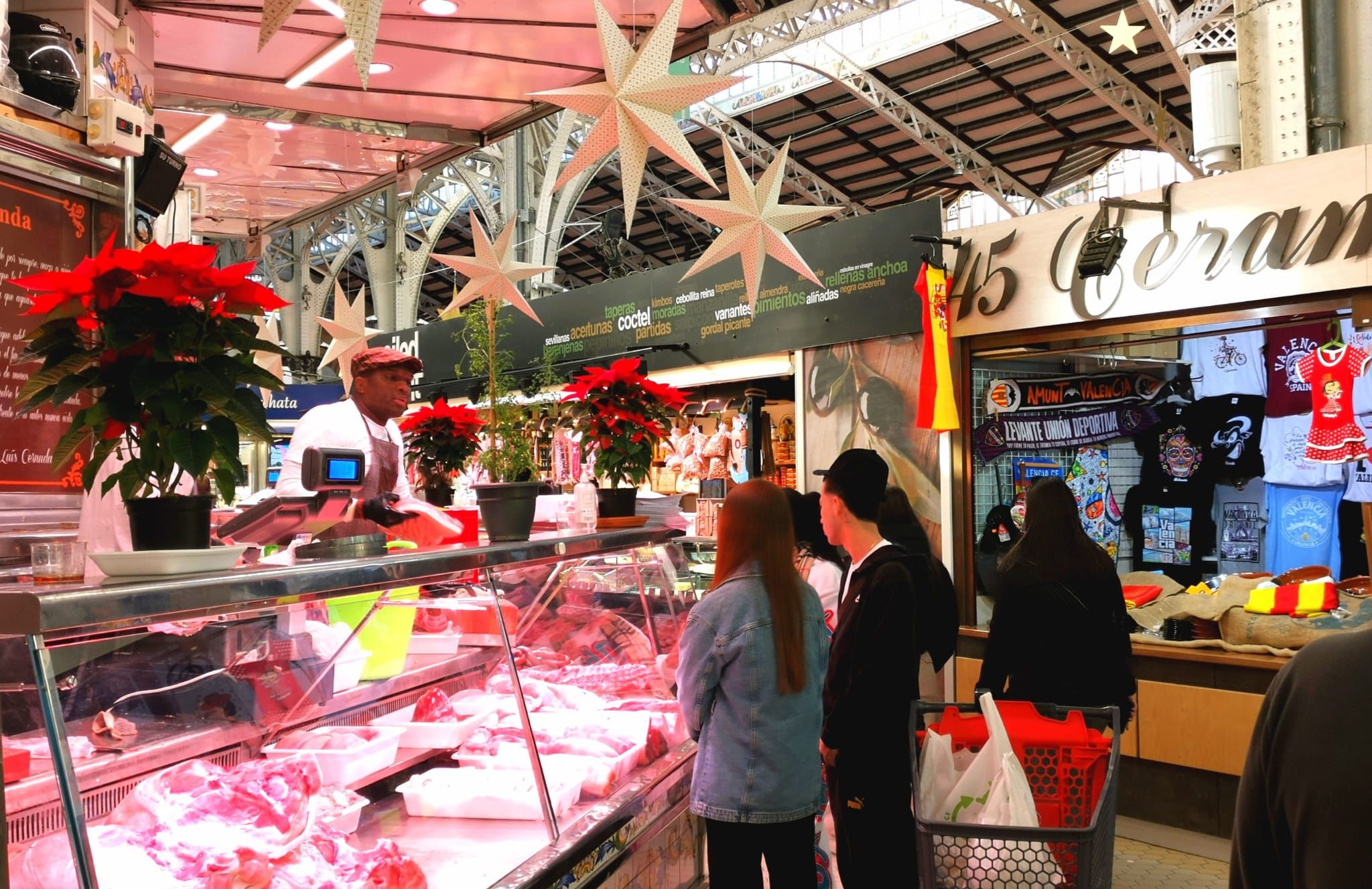Los mercados valencianos amplían su horario en Navidad