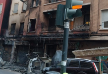 VÍDEO | Alarma en Orriols con dos incendios intencionados y seis coches calcinados