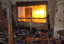 Un incendio calcina una vivienda de Cullera con personas dentro