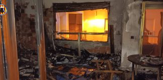 Un incendio calcina una vivienda de Cullera con personas dentro