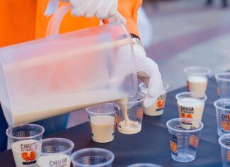 Valencia repartirá horchata y zumos gratis en el centro: fechas y horarios para conseguirlo
