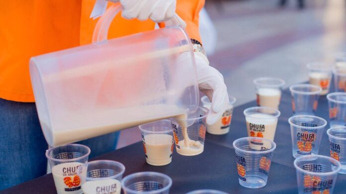 7televalencia-reparto-orxata Valencia repartirá horchata y zumos gratis en el centro: fechas y horarios para conseguirlo