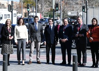 GALERÍA | Aznar visita la Alquería del Basket y se reúne con los empresarios valencianos