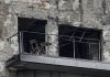 Los propietarios vuelven al edificio para recoger objetos que han sobrevivido al incendio Los objetos que han sobrevivido a las llamas del incendio