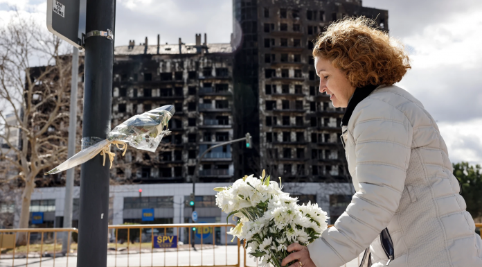 Homenaje y esperanza en Campanar: dos años del incendio que conmocionó València Valencia contempla homenajear a las víctimas del incendio tras concluir la identificación de los cuerpos. Campanar
