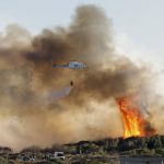 Dos incendios forestales obligan a movilizar seis medios aéreos