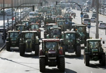 La protesta de tractores colapsan las carreteras valencianas