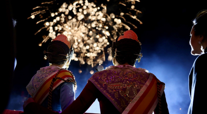 València destina 100.000 euros para que las fallas organicen más espectáculos pirotécnicos