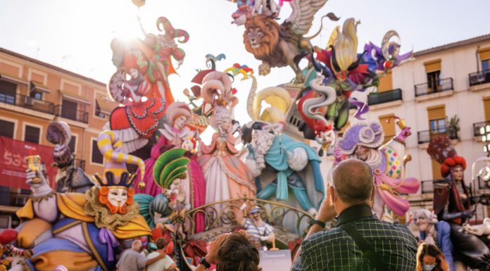 El impacto económico de las Fallas: 6.500 empleos y más de 700 millones de ganancias El impacto económico de las Fallas: 6.500 empleos y más de 700 millones de ganancias