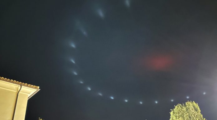 Avistan unas luces extrañas en el cielo de la Comunitat Valenciana