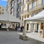 Las calles de Valencia se preparan para el montaje de las primeras carpas falleras