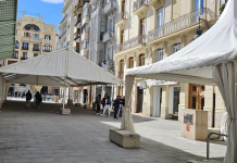 Las calles de Valencia se preparan para el montaje de las primeras carpas falleras Las calles de Valencia se preparan para el montaje de las primeras carpas falleras