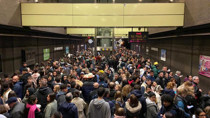 Metrovalencia ofrece durante cinco días servicio ininterrumpido
