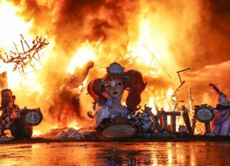 CREMÀ | ¿A qué hora se queman las fallas infantiles de Valencia?
