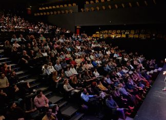 El futuro del teatro valenciano se escribe en La Rambleta: compañías emergentes y espectadores formados