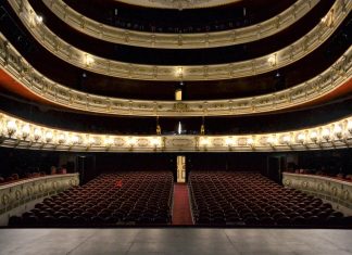 La cultura de Valencia baja el telón con motivo de la tragedia