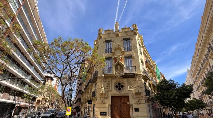 La Casa de los Dragones recuperará su esplendor modernista con la restauración de su fachada La Casa de los Dragones de Valencia restaurará su fachada