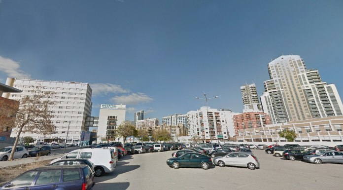 Valencia estudia convertir solares públicos en parkings en altura para mejorar el aparcamiento