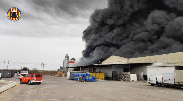 Alerta ante un nuevo incendio junto al parque natural de la Albufera