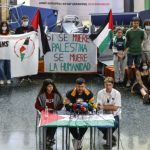 Los alumnos levantan el campamento de la Universitat de València pero anuncian nuevas movilizaciones