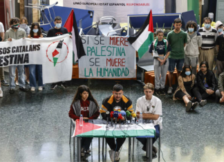 Los alumnos levantan el campamento de la Universitat de València pero anuncian nuevas movilizaciones