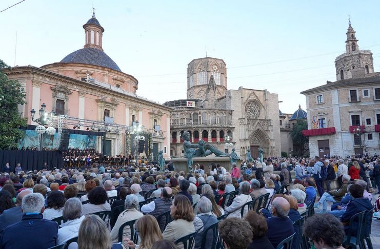 Gran concierto multitudinario y gratuito este lunes en la plaza de la Virgen