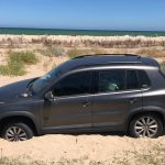 Un coche queda atrapado en la playa de El Saler tras robar en el antiguo Hotel Sidi Saler